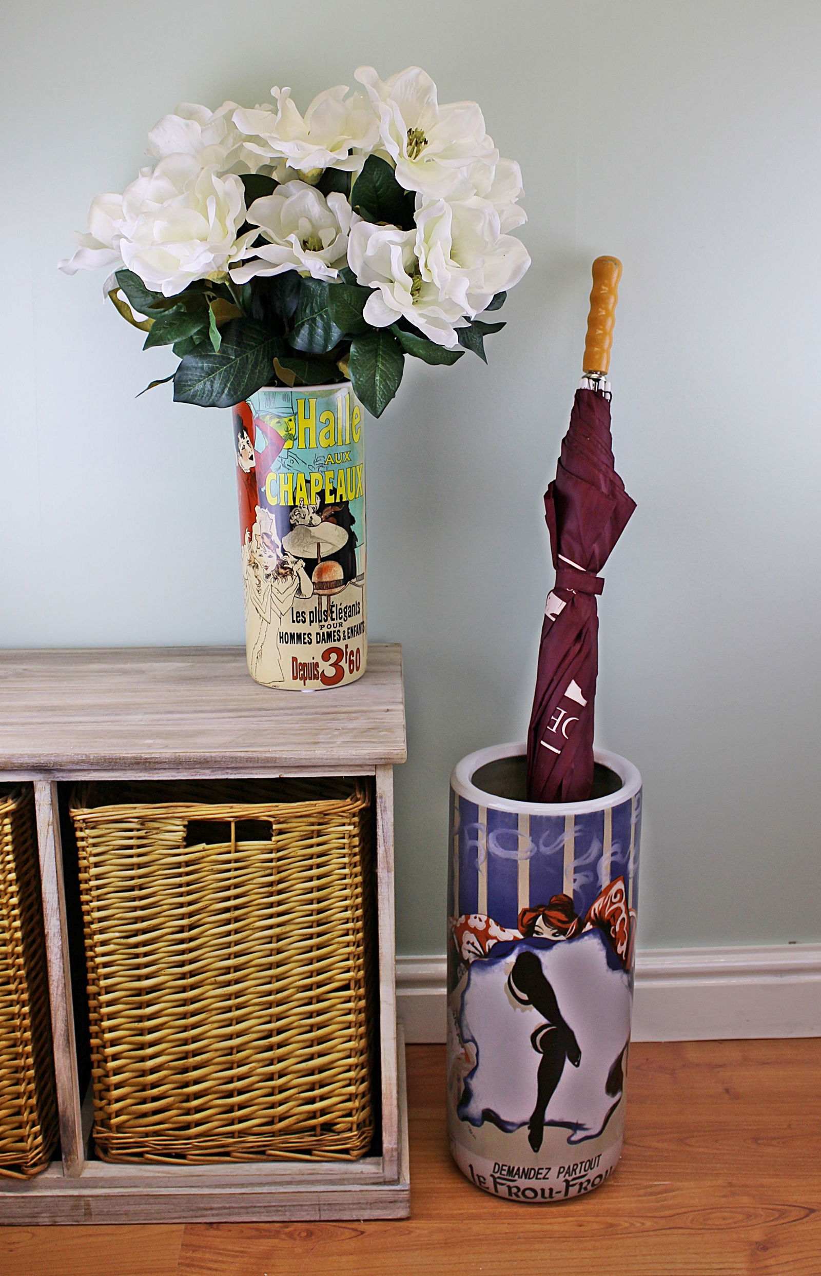 Umbrella Stand, Demandez Partout Le Frou Frou Design With Free Vase Umbrella Stand, Demandez Partout Le Frou Frou Design With Free Vase