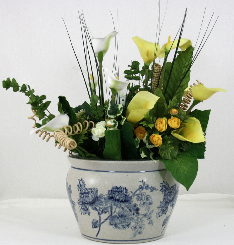 Ceramic Planter, Vintage Blue & White Magnolia Design Ceramic Planter, Vintage Blue & White Magnolia Design