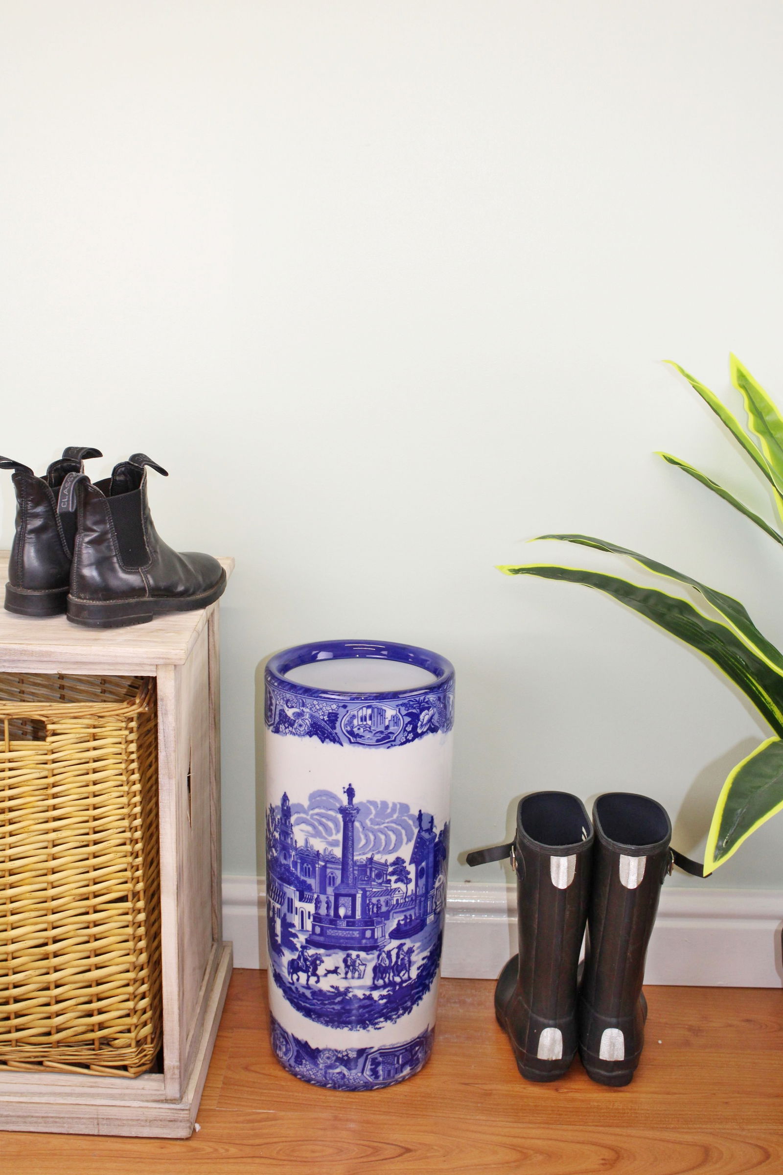 Umbrella Stand, Vintage Blue & White Townscape Design Umbrella Stand, Vintage Blue & White Townscape Design