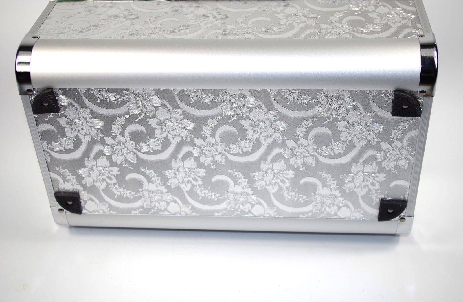 Vanity Case / Makeup Box Silver Leaf Design Vanity Case / Makeup Box Silver Leaf Design