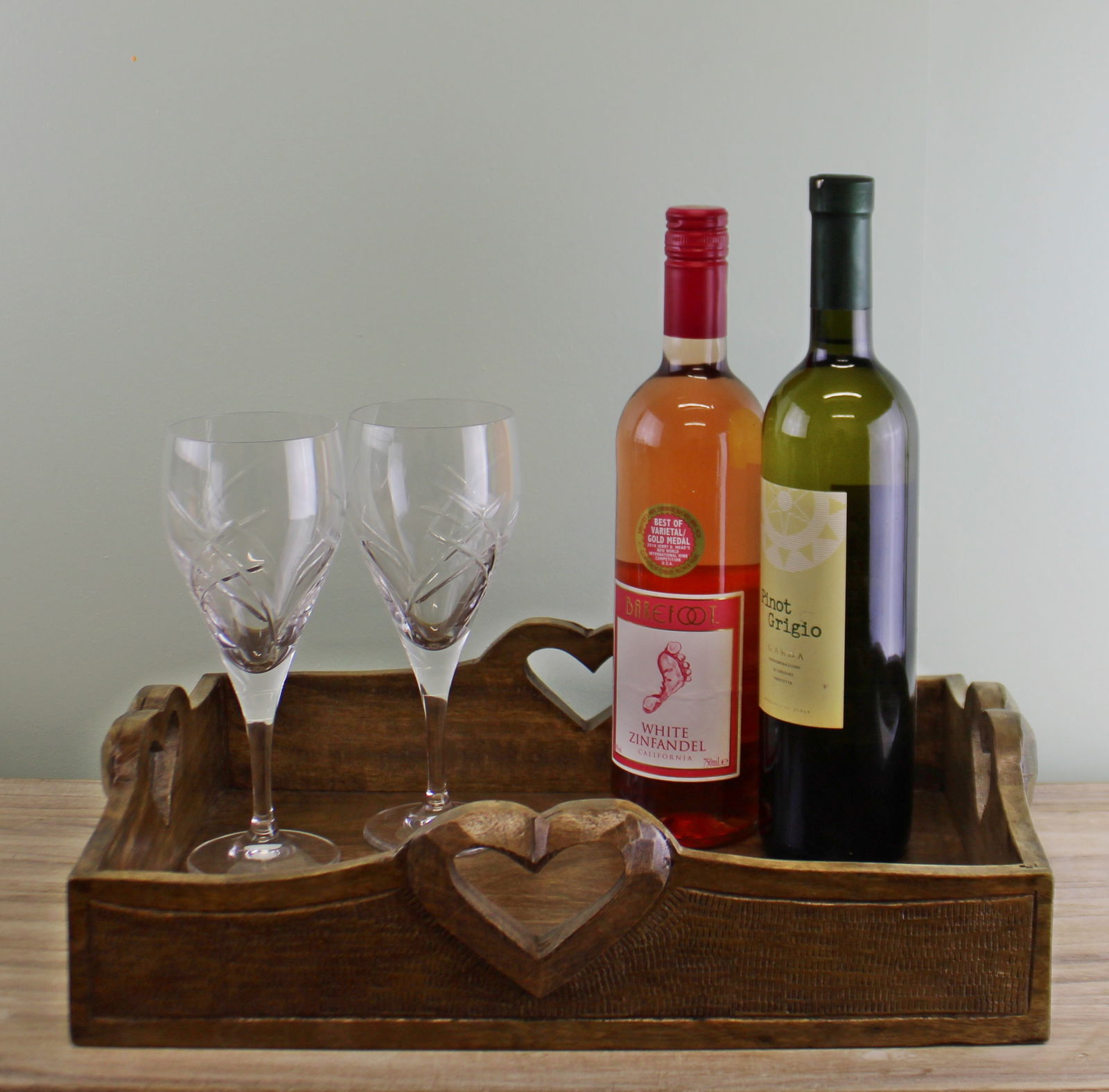 Set Of 2 Mango Wood Heart Detail Serving Trays Set Of 2 Mango Wood Heart Detail Serving Trays