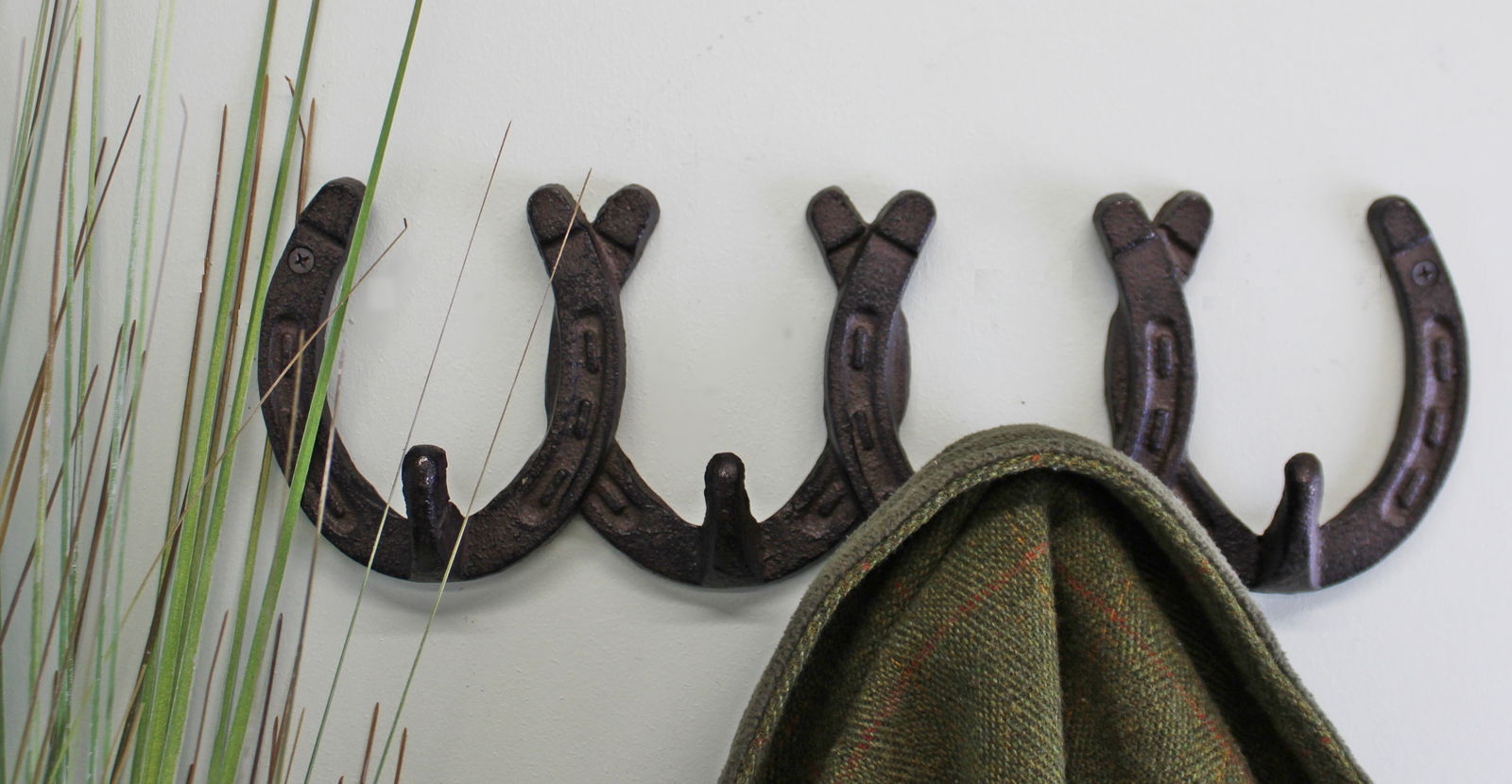Rustic Cast Iron Wall Hooks, Horseshoe Design Rustic Cast Iron Wall Hooks, Horseshoe Design