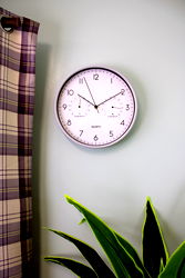 Grey Wall Clock 30cm with Thermometer/Hygrometer Grey Wall Clock 30cm with Thermometer/Hygrometer