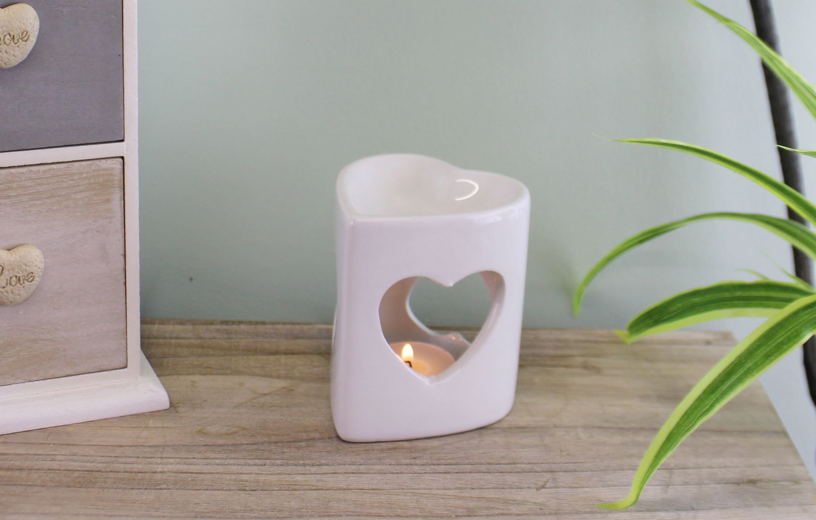 Heart Shaped White Ceramic Oil Burner Heart Shaped White Ceramic Oil Burner