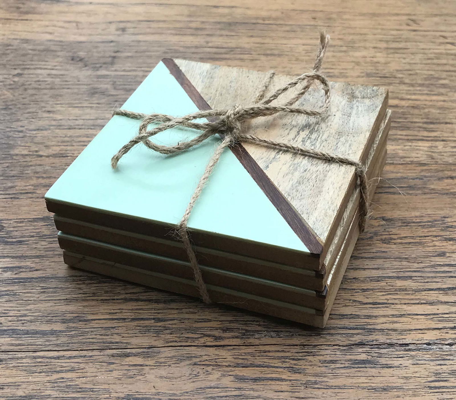 Set Of 4 Square Two Toned Wooden Coasters - Green Set Of 4 Square Two Toned Wooden Coasters - Green