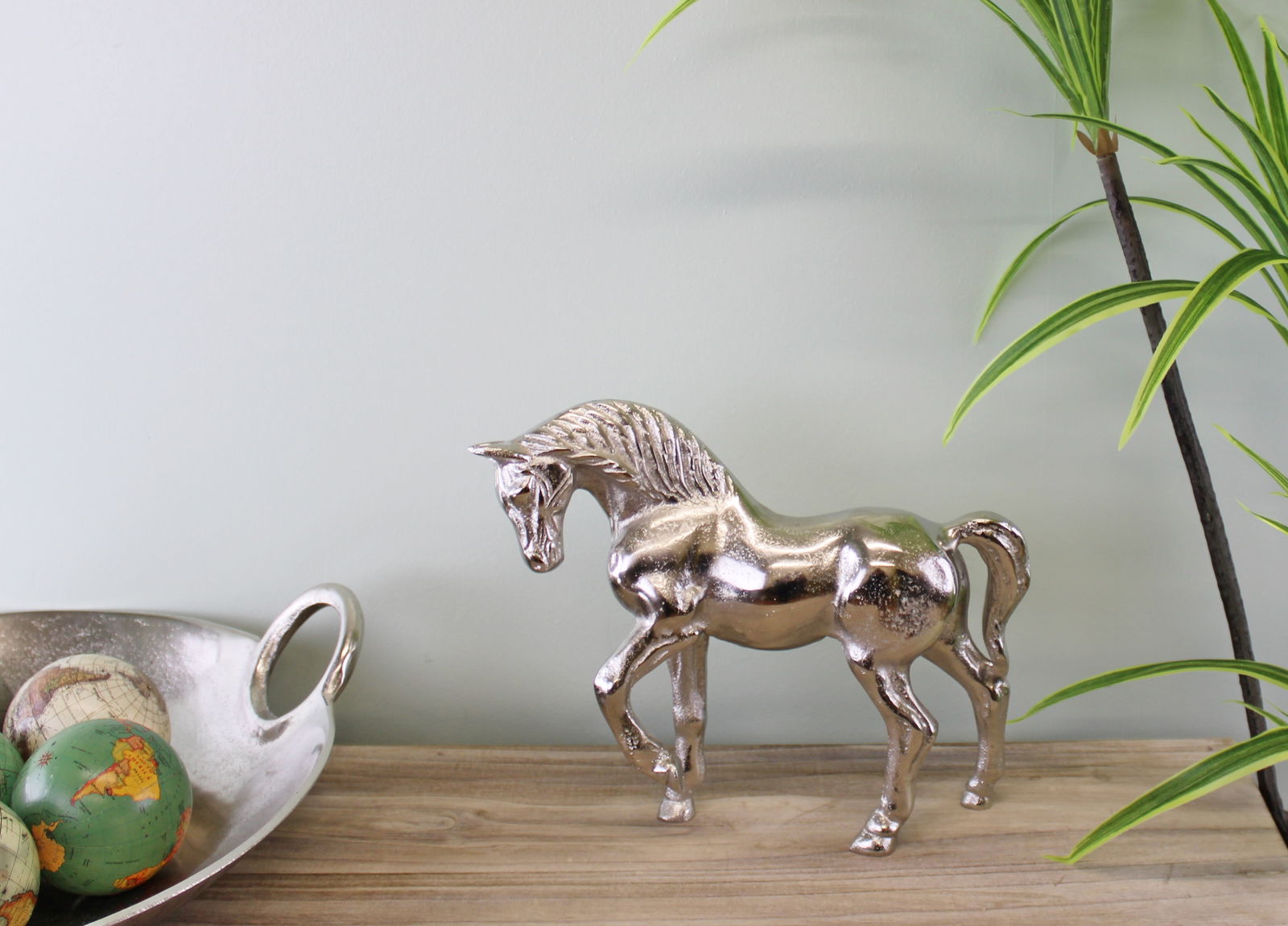 Silver Metal Horse Ornament, 23cm Tall Silver Metal Horse Ornament, 23cm Tall