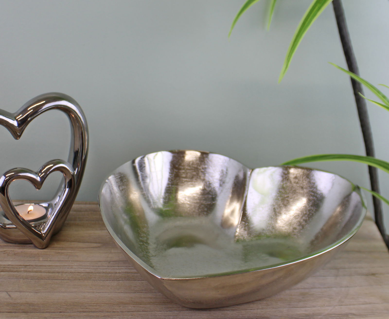 Silver Metal Heart Shaped Decorative Bowl Silver Metal Heart Shaped Decorative Bowl