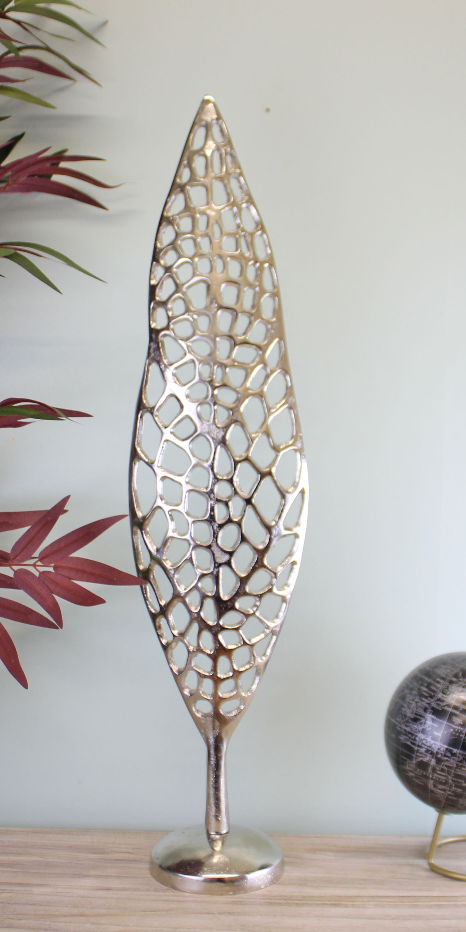 Silver Metal Skeleton Leaf Sculpture, 70cm Silver Metal Skeleton Leaf Sculpture, 70cm